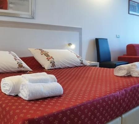 Il Sole Nel Mare - Lido Di Volano Bed & Breakfast Комакио Екстериор снимка