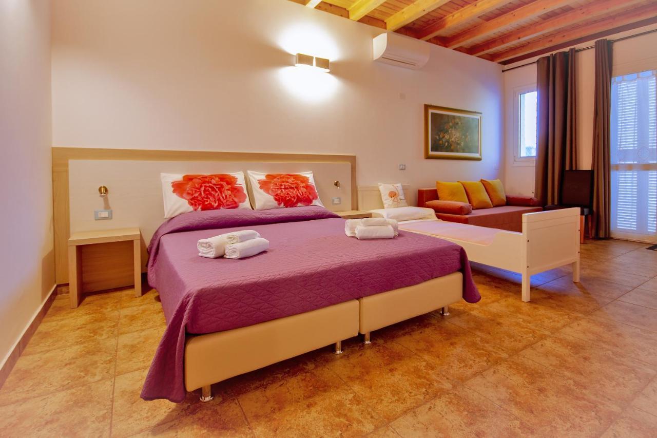 Il Sole Nel Mare - Lido Di Volano Bed & Breakfast Комакио Екстериор снимка