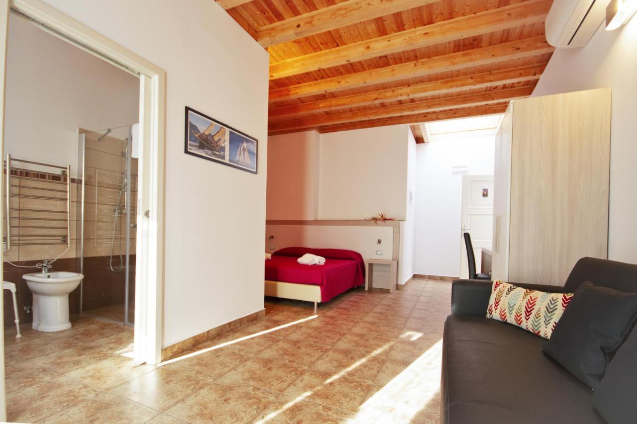 Il Sole Nel Mare - Lido Di Volano Bed & Breakfast Комакио Екстериор снимка