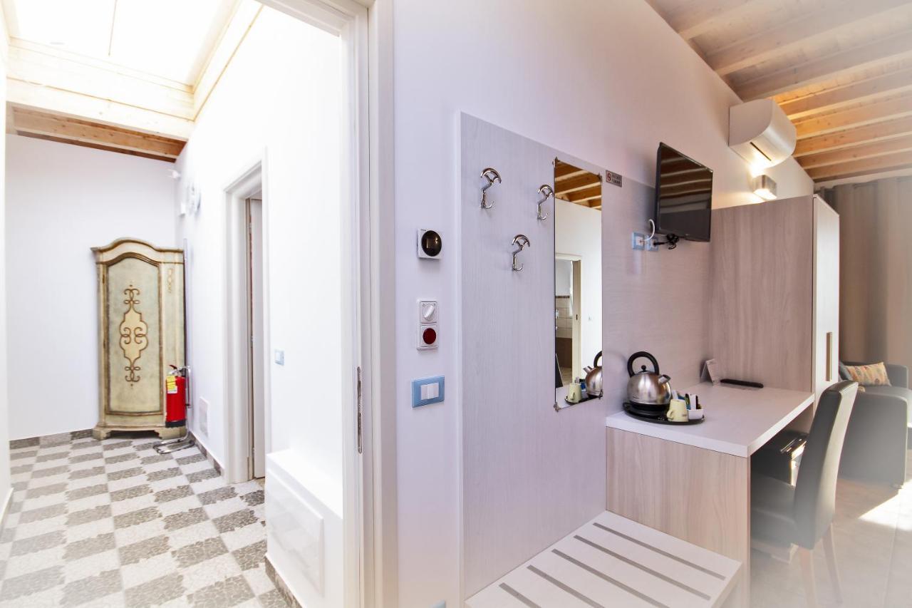 Il Sole Nel Mare - Lido Di Volano Bed & Breakfast Комакио Екстериор снимка