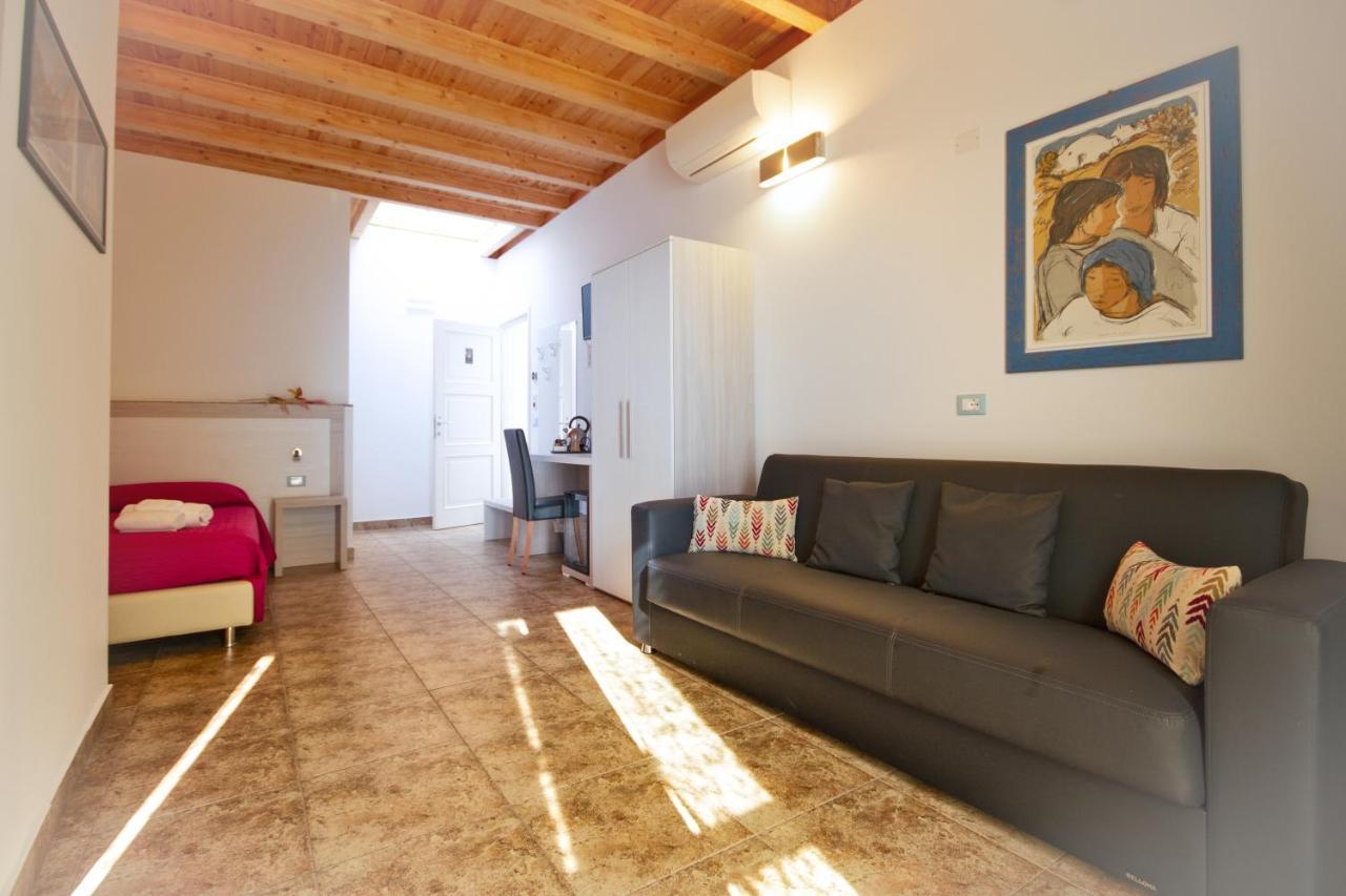 Il Sole Nel Mare - Lido Di Volano Bed & Breakfast Комакио Екстериор снимка